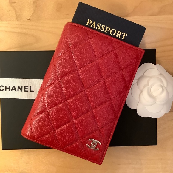 CHANEL Handbags - Chanel Classic Passport Holder